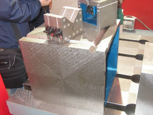 满足行业需求的铸铁弯板